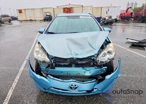 2014 Toyota Prius C One z USA, uszkodzony, nr VIN JTDKDTB3XE1062593